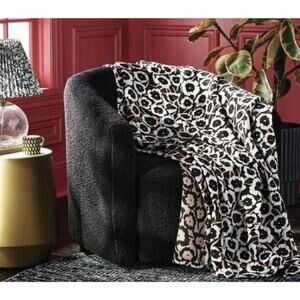 DVF Diane Von Furstenberg Neutral Poppy 50" x 60" Throw Blanket for Target NWT